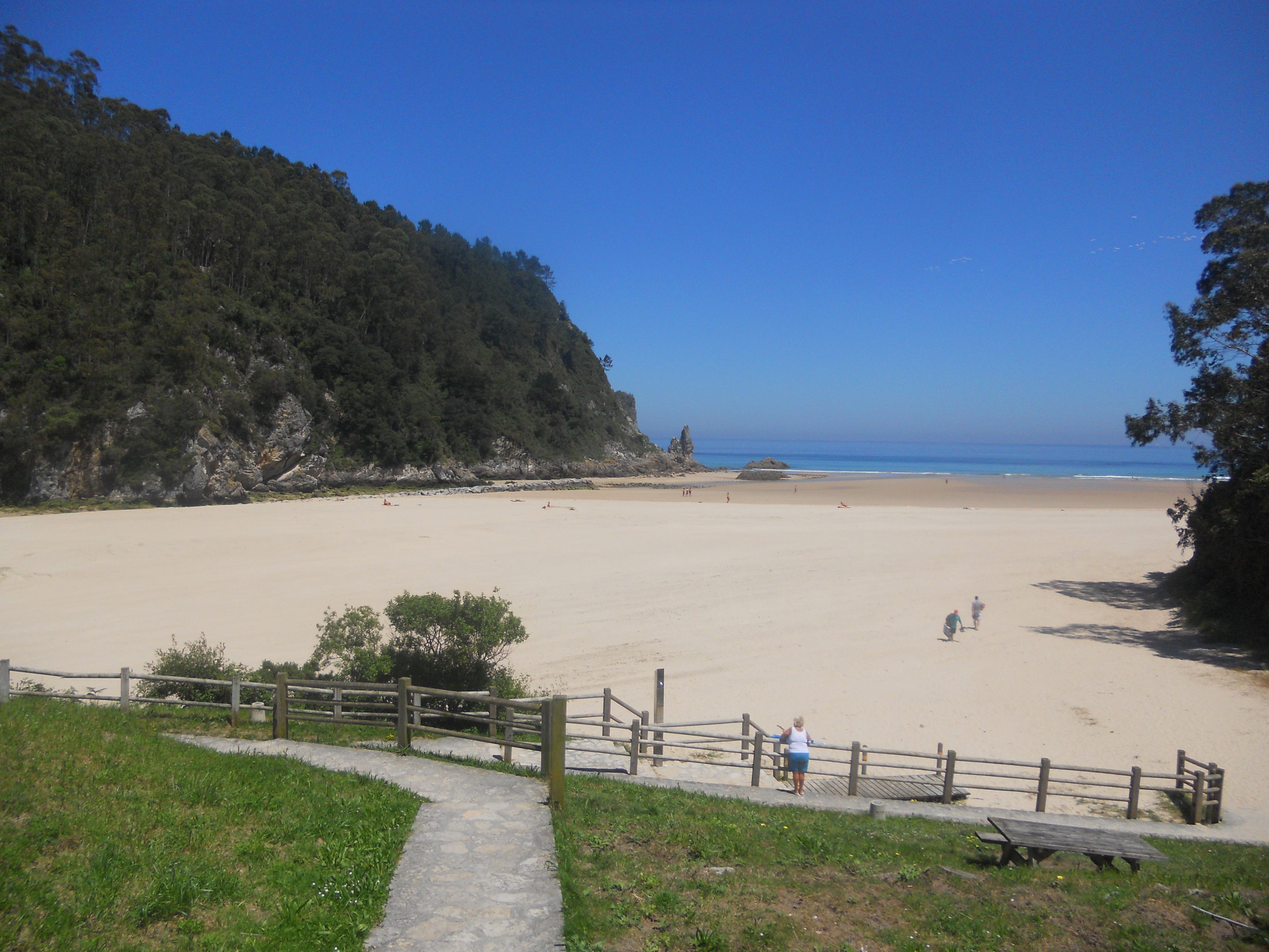 Dos playas asturianas, entre las diez mejores de España